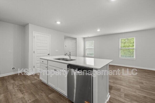 Building Photo - 129 Azure Dr