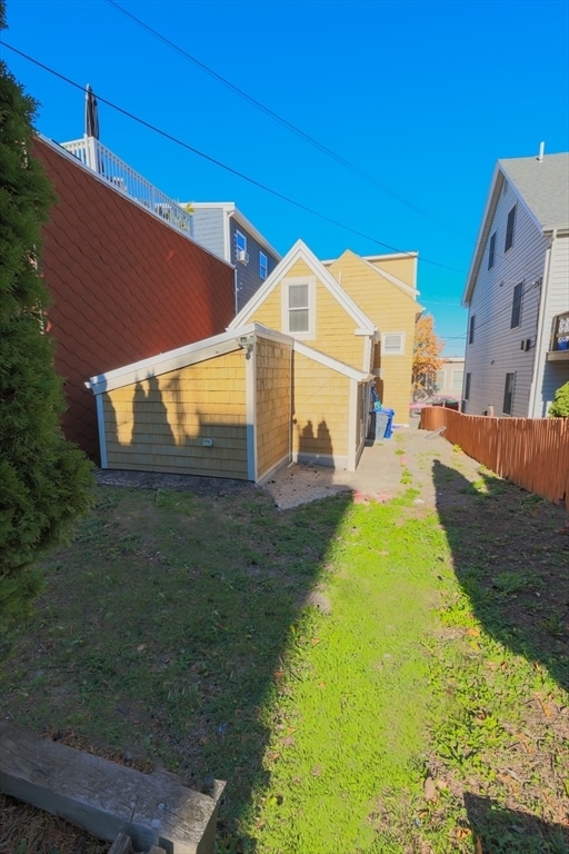 Building Photo - 89 Condor St