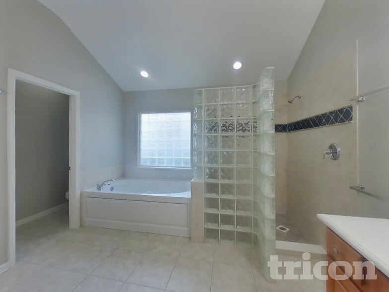 Building Photo - 13899 White Heron Pl