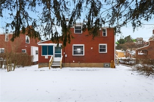 Building Photo - 3841 Lawnview Ave