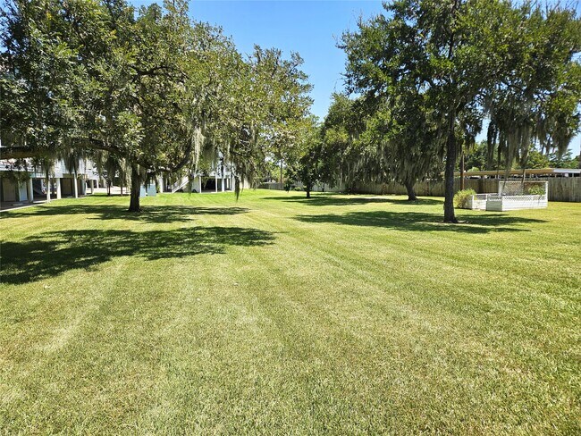 Building Photo - 18617 Egret Bay Blvd