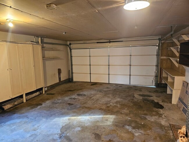 Building Photo - 66955 End Rd