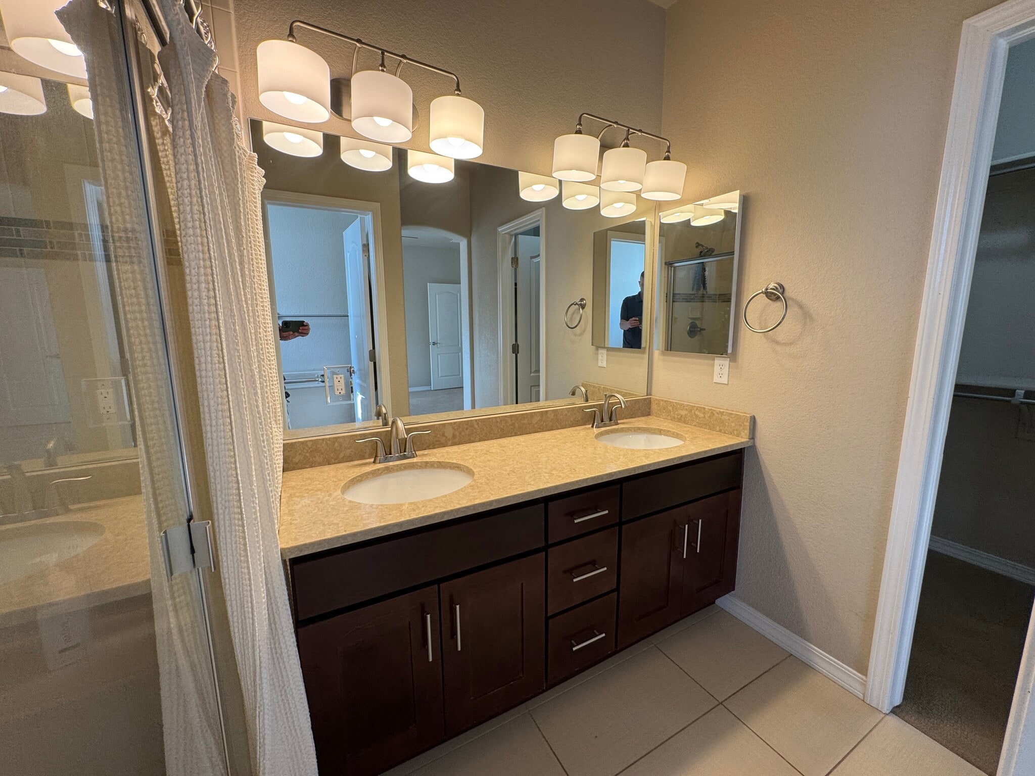 Building Photo - 475 Eclipse Dr