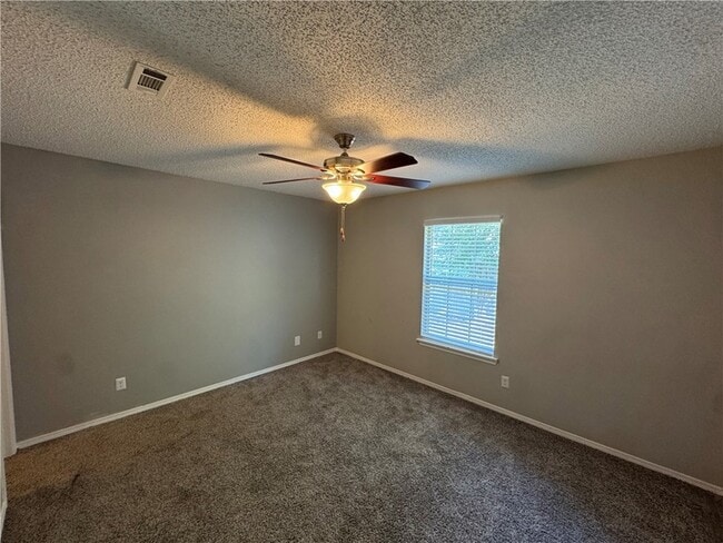 Building Photo - 1374 N Chickadee Ave