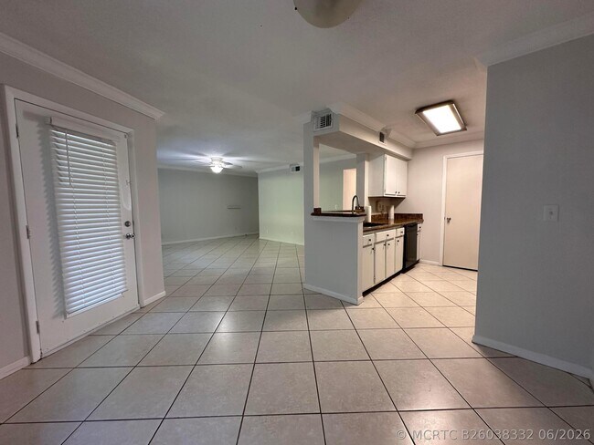 Building Photo - 815 Boynton Beach Blvd