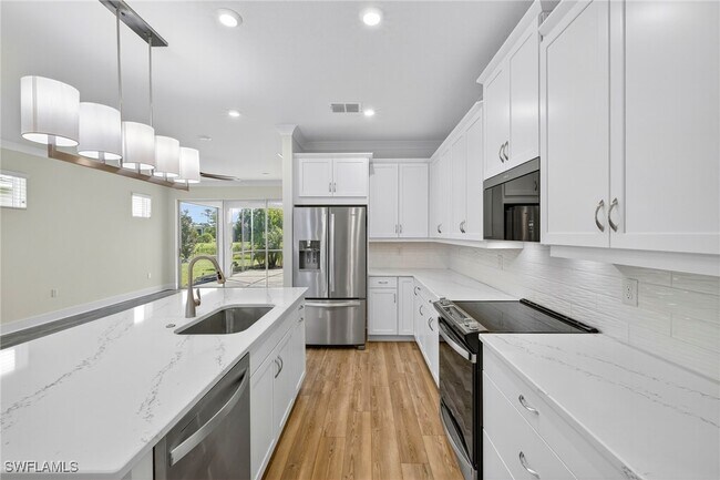 Building Photo - 10279 Bonavie Cove Dr