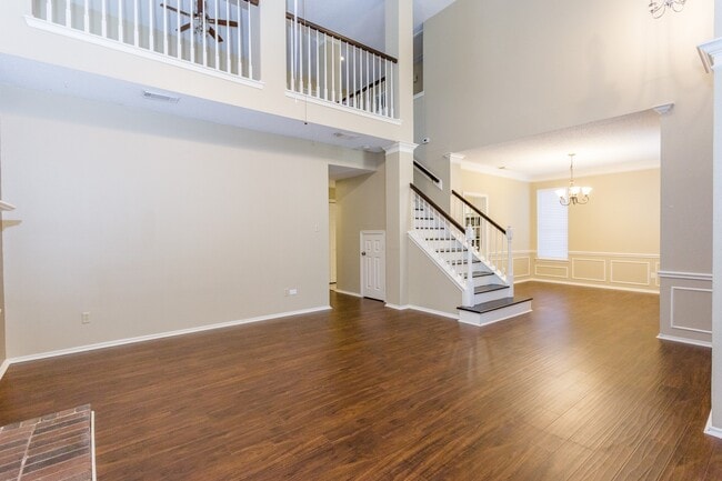 Building Photo - 6926 Shady Ln