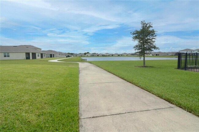 Building Photo - 3940 Silverstream Terrace