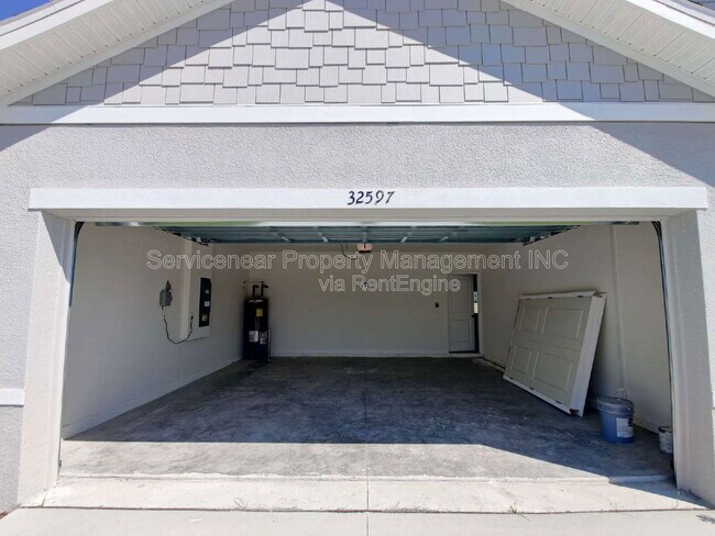Building Photo - 32618 Canyonlands Dr