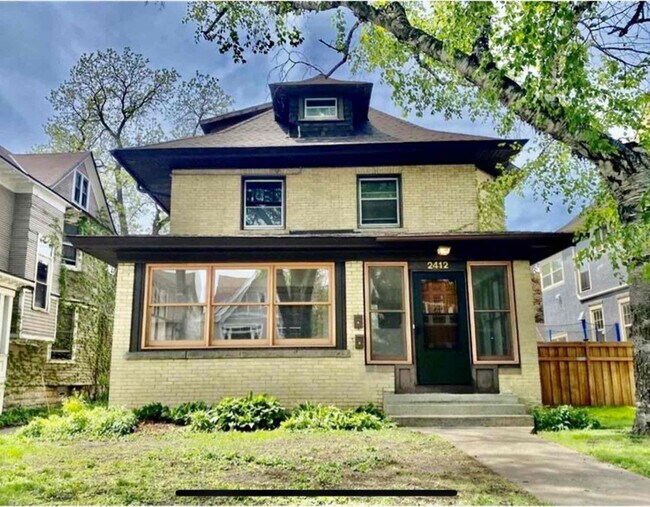 2412 Girard Ave S 2412 Girard Ave S Minneapolis MN 55405 Apartment