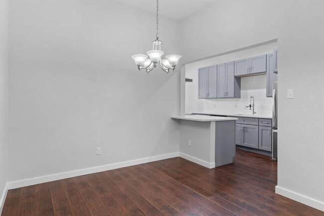 Building Photo - Gorgeous New Remodeled 2 Bedroom Condo nea...