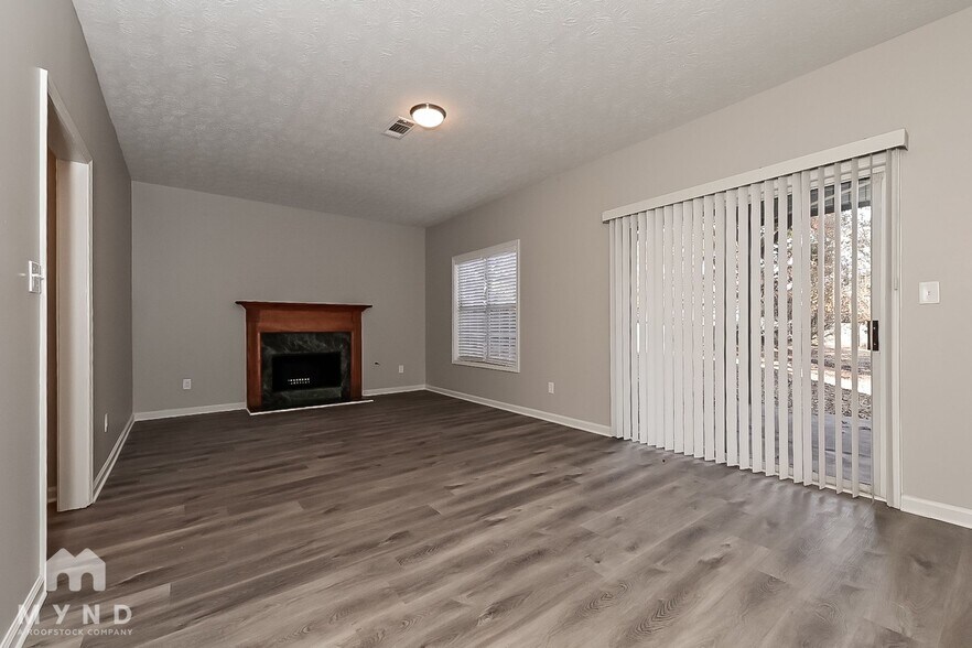 Building Photo - 10395 Starling Trail