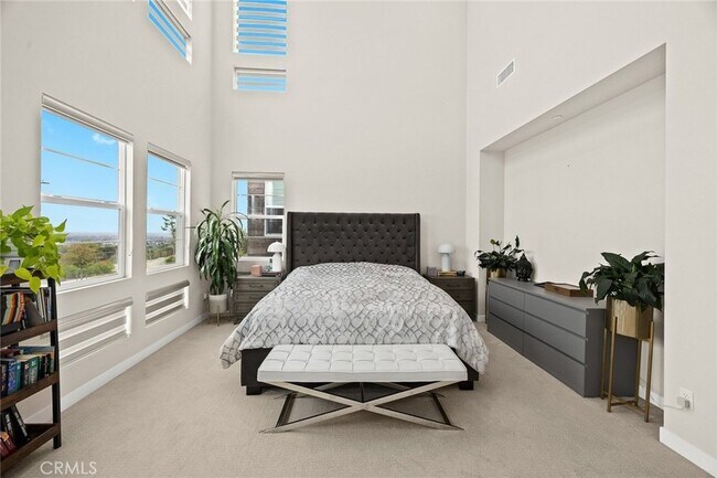 Building Photo - 478 Sycamore Dr