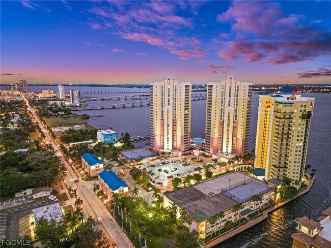 Building Photo - 2745 First St