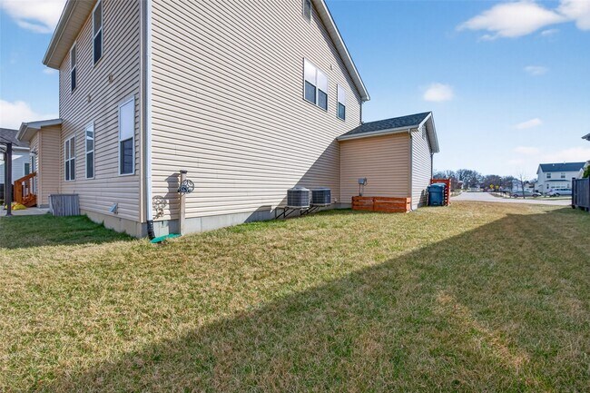 Building Photo - 3501 Charlestowne Crossing Dr