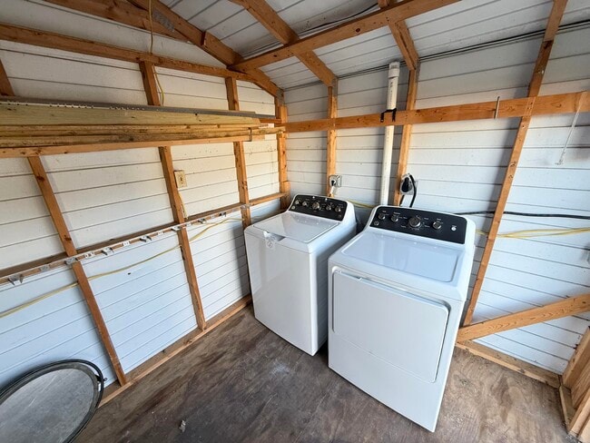 Building Photo - 5045 Garner St