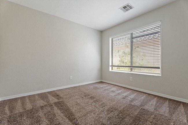 Building Photo - 1423 S Newberry Ln