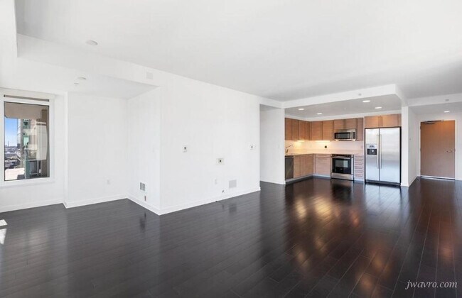 Building Photo - 1160 Mission St