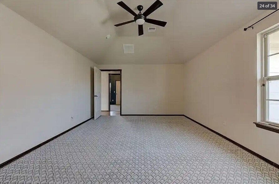 Building Photo - 3300 Marilyn Dr