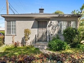 Building Photo - 2117 Stewart St