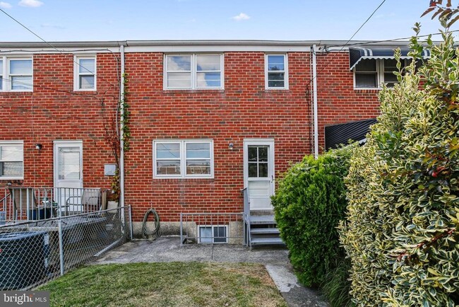 Building Photo - 934 Circle Dr