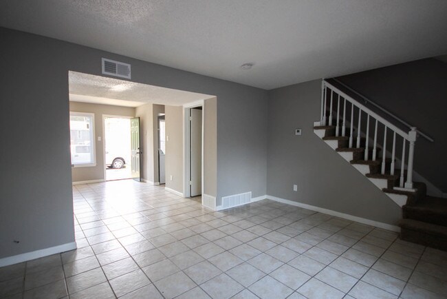 Building Photo - 3380 Spottswood Ave