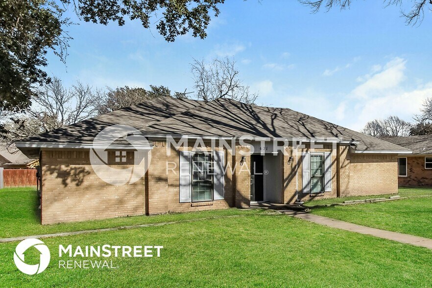 Building Photo - 621 Granada Dr