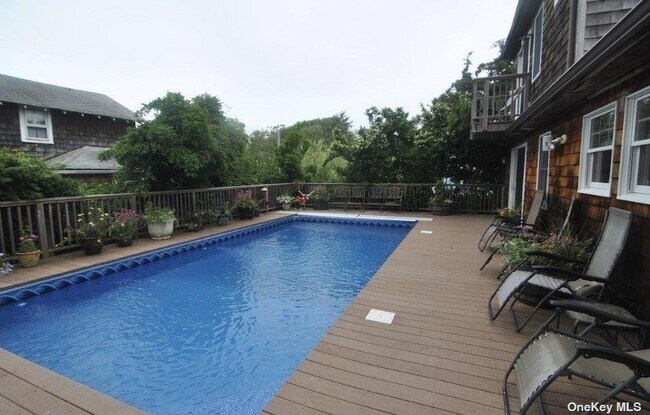 Primary Photo - 748 Ocean Breeze Walk