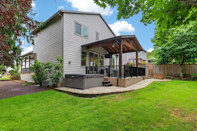 Building Photo - 3 Bedroom/2.5 Bath + Bonus Room & Outdoor living