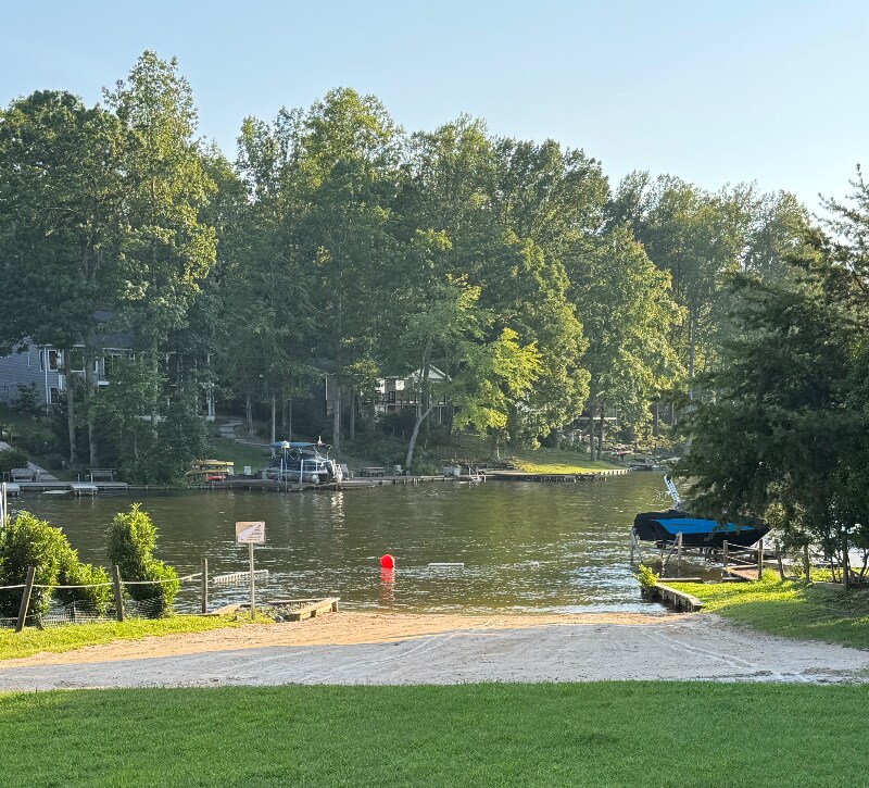 Building Photo - 301 Mt Pleasant Dr