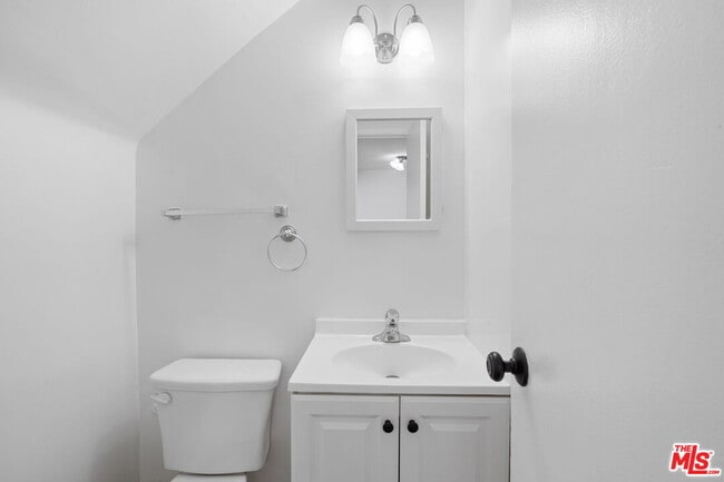 Building Photo - 2109 S Marvin Ave