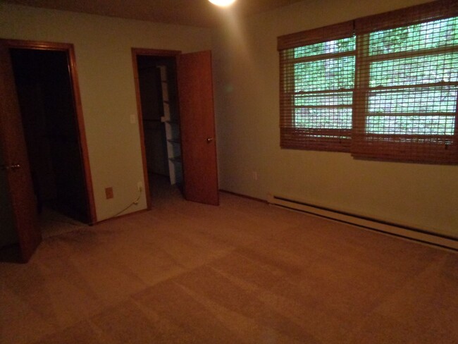 Building Photo - 417 Cobbs Creek Rd