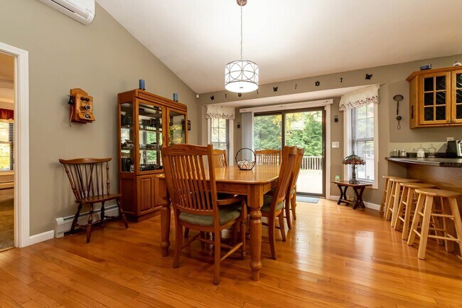 Building Photo - 24 Birchwood Rd