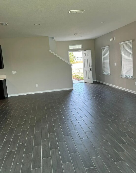 Building Photo - 657 Silver Landing Dr