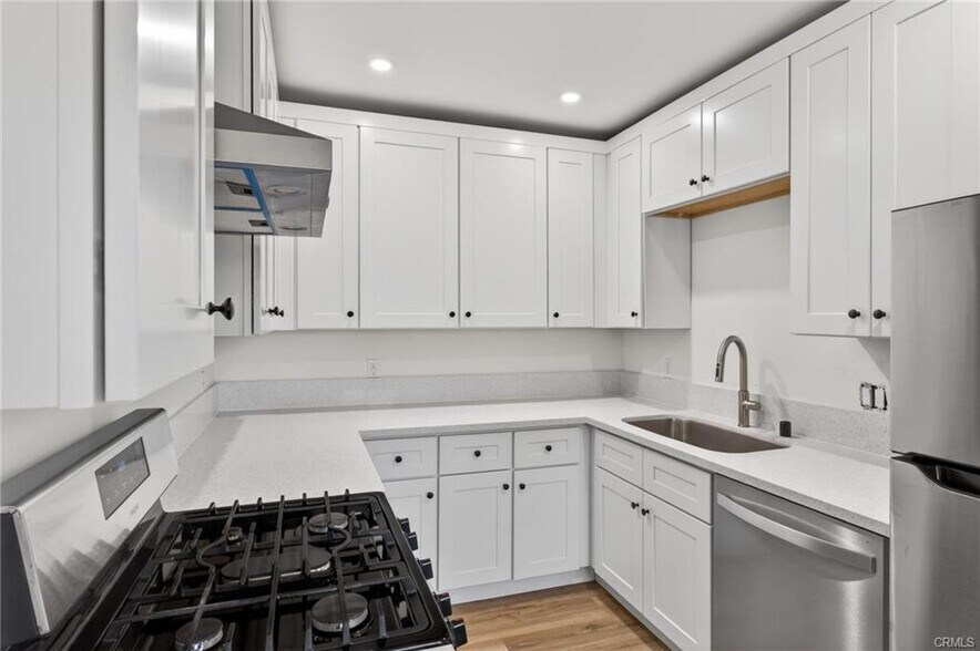 Building Photo - 1438 W 222nd St