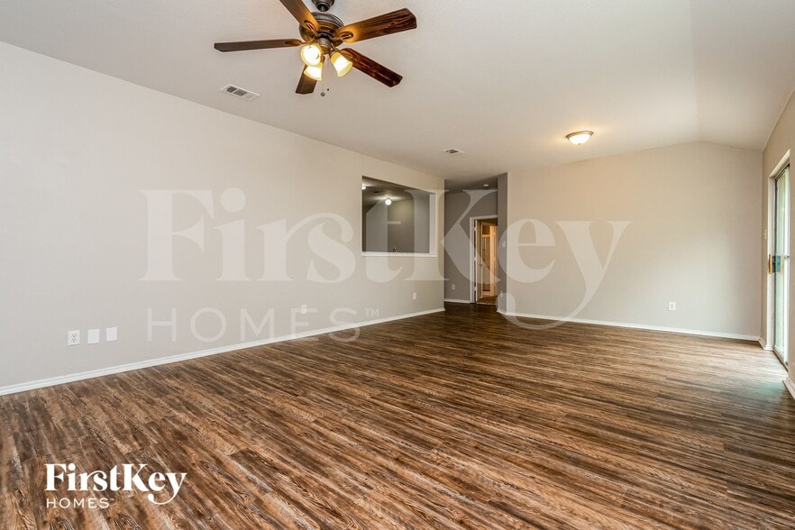 Building Photo - 3908 Windy Point Dr
