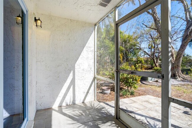 Building Photo - 243 S McMullen Booth Rd