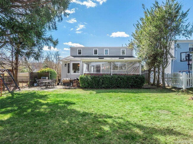 Building Photo - 17 Winans Pl