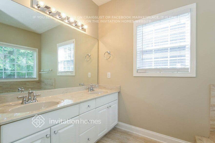 Building Photo - 479 Blue Creek Ln SW