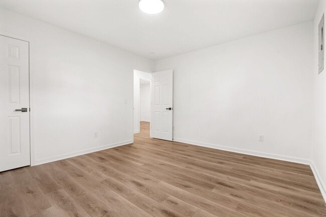 Building Photo - Completely Renovated Durham Home!