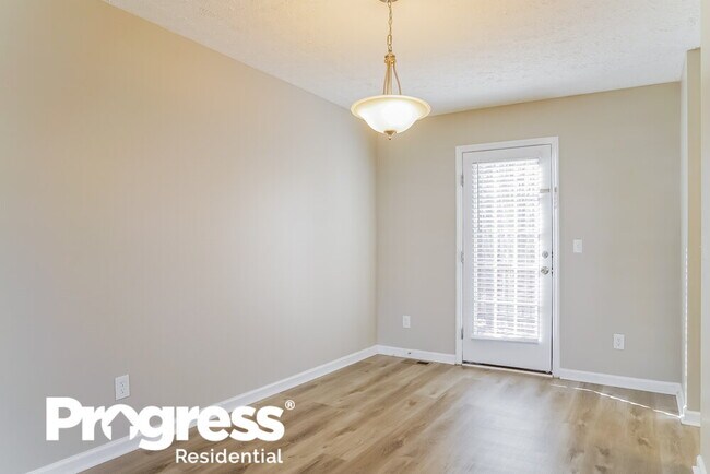 Building Photo - 3220 Mango Dr