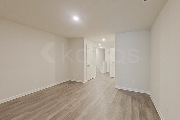 Building Photo - 345 Ironwood Ct