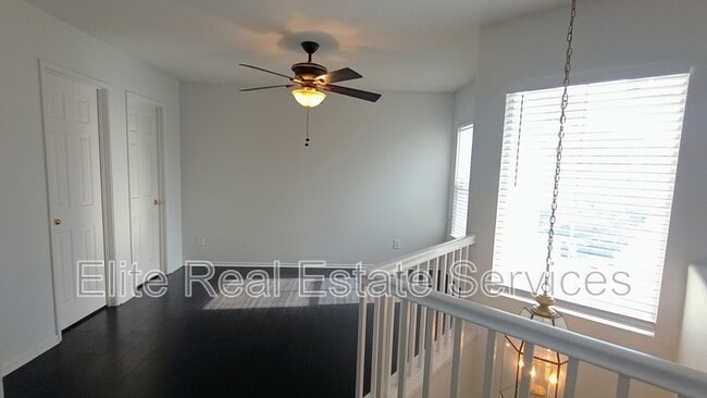 Building Photo - 1866 Via Capri St