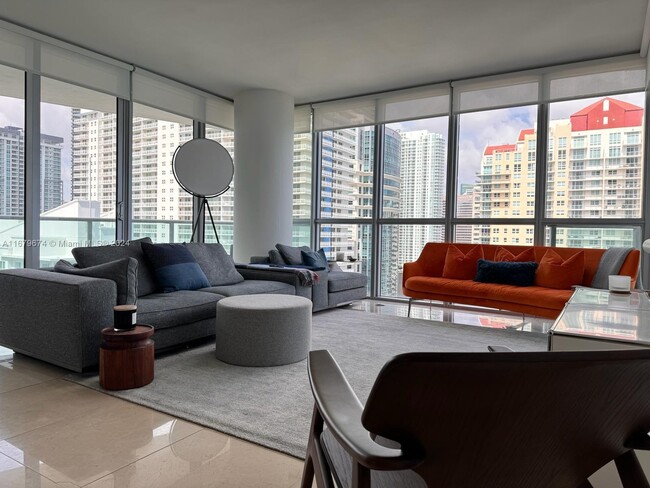 Building Photo - 1331 Brickell Bay Dr