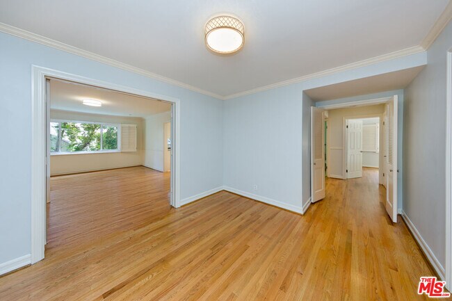 Building Photo - 9808 Hillgreen Pl
