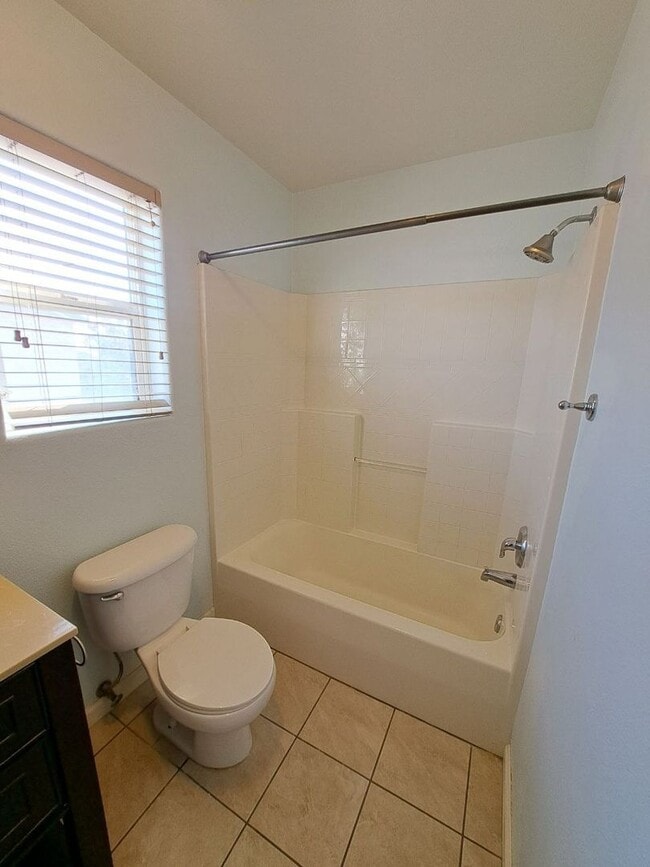 Building Photo - Beautiful 4 Bedroom House Ready To Call Home!