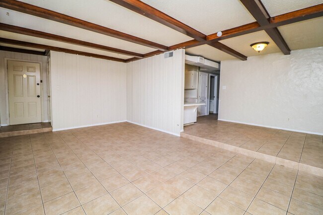 Building Photo - 1310 65th Dr