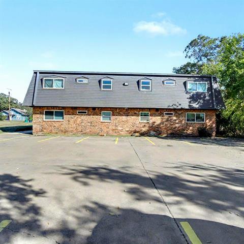 Building Photo - 225 Bryan St