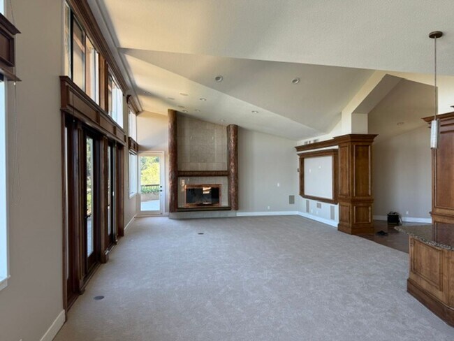 Building Photo - Pleasanton 4 bed / 4 bath Ultra-Private 1.3-Acre Sanctuary with Panoramic Views, pool and spa