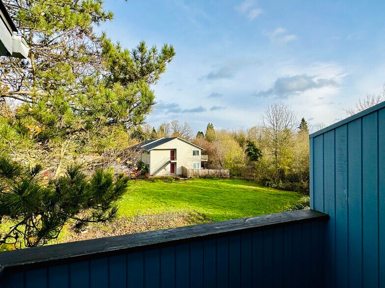 Building Photo - 3640 SW 114th Ave